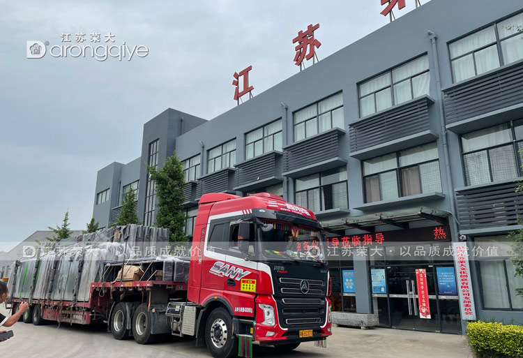 智能公交候車(chē)亭發(fā)貨圖二