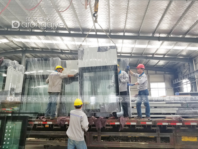 遼寧第二批候車亭發(fā)貨圖一