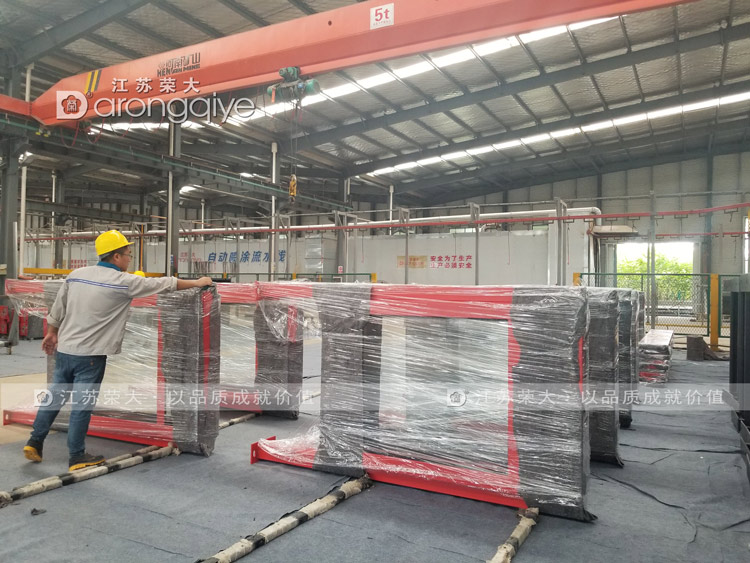 山東簡(jiǎn)約公交候車亭發(fā)貨圖二