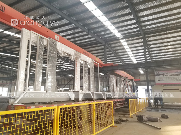 第三批廣東智能公交候車(chē)亭發(fā)貨圖二