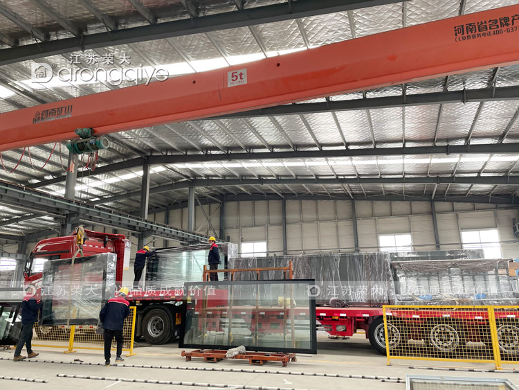 第三批山東公交候車亭發(fā)貨圖三