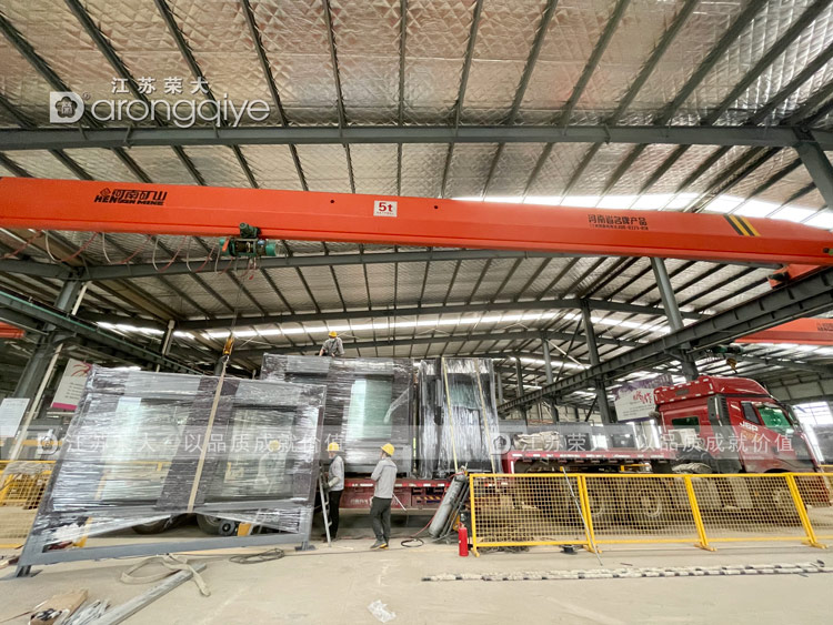 廣西第五批智能候車亭發(fā)貨圖一