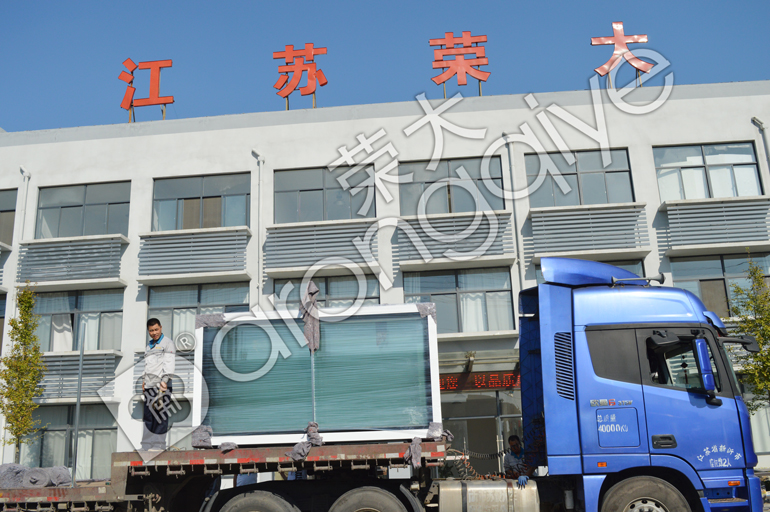 海南省公交候車亭裝車圖一