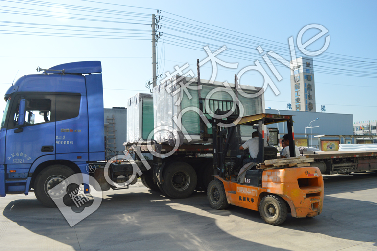 海南省公交候車亭裝車圖二