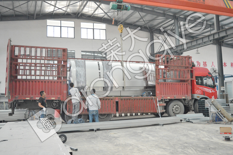 山東公交候車亭裝車圖二