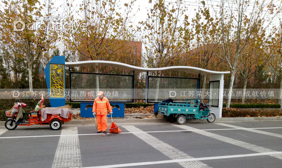 成都候車(chē)亭效果圖