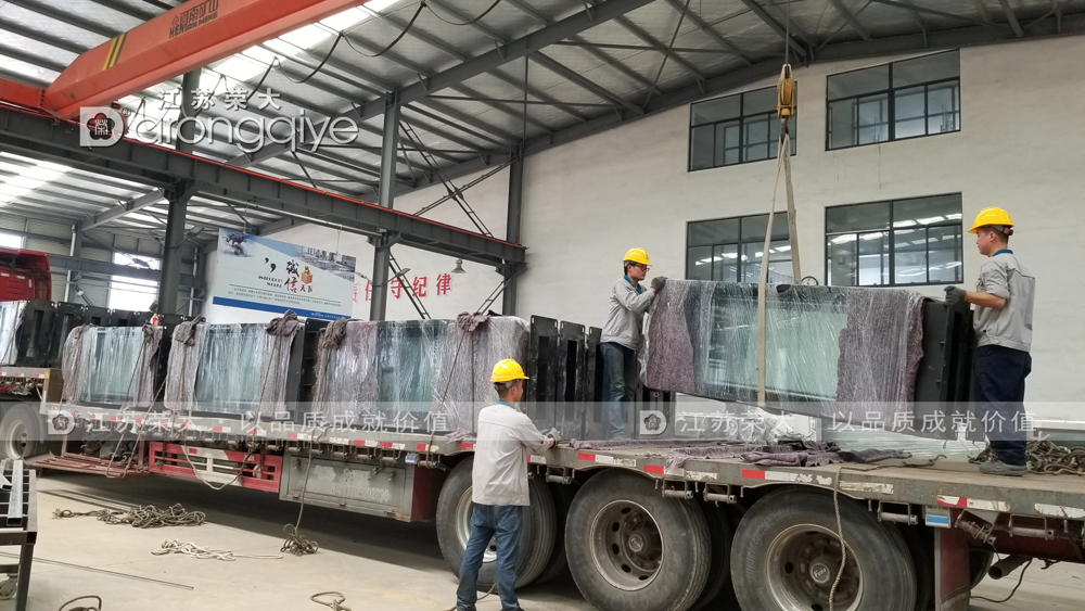 甘肅智能候車亭站牌裝車圖二