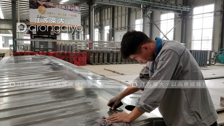 河南智能公交站臺(tái)發(fā)貨圖一